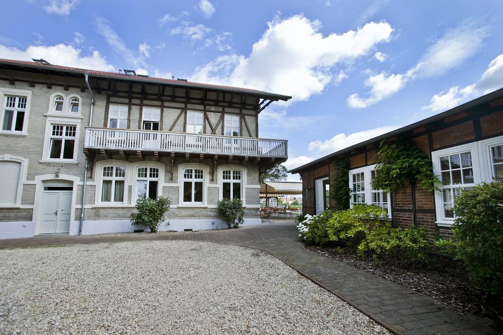 Отель Elbterrassen Im Woerlitzer Winkel Косвиг Экстерьер фото
